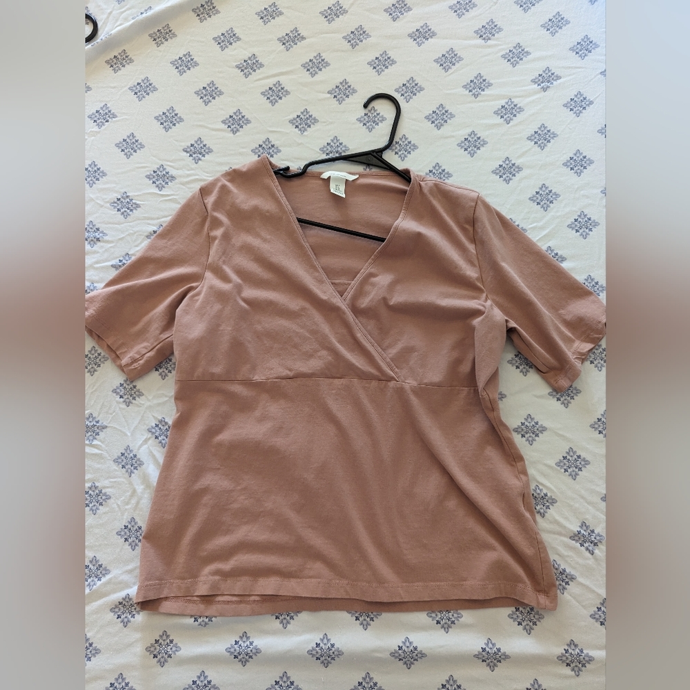 H&M Nursing Shirt